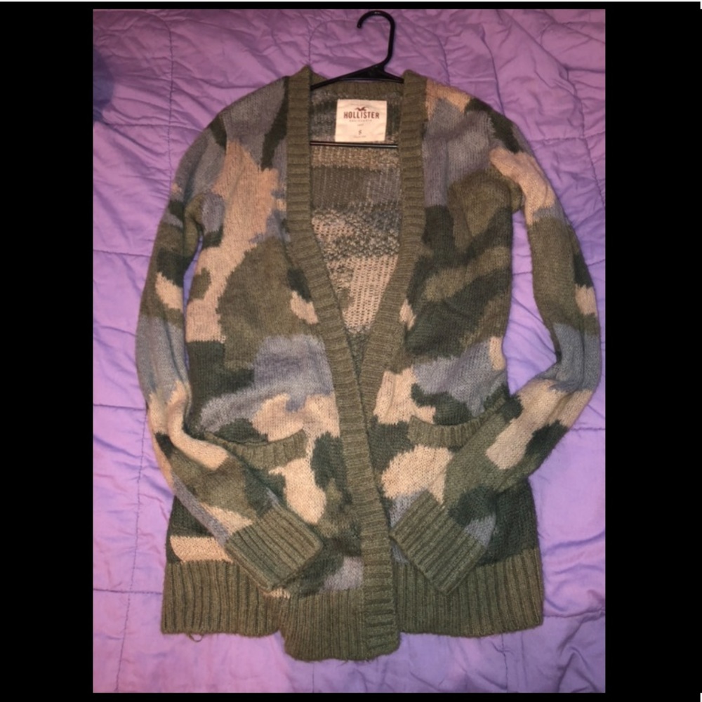 Camo Cardigan, good condition, no stains or tears
